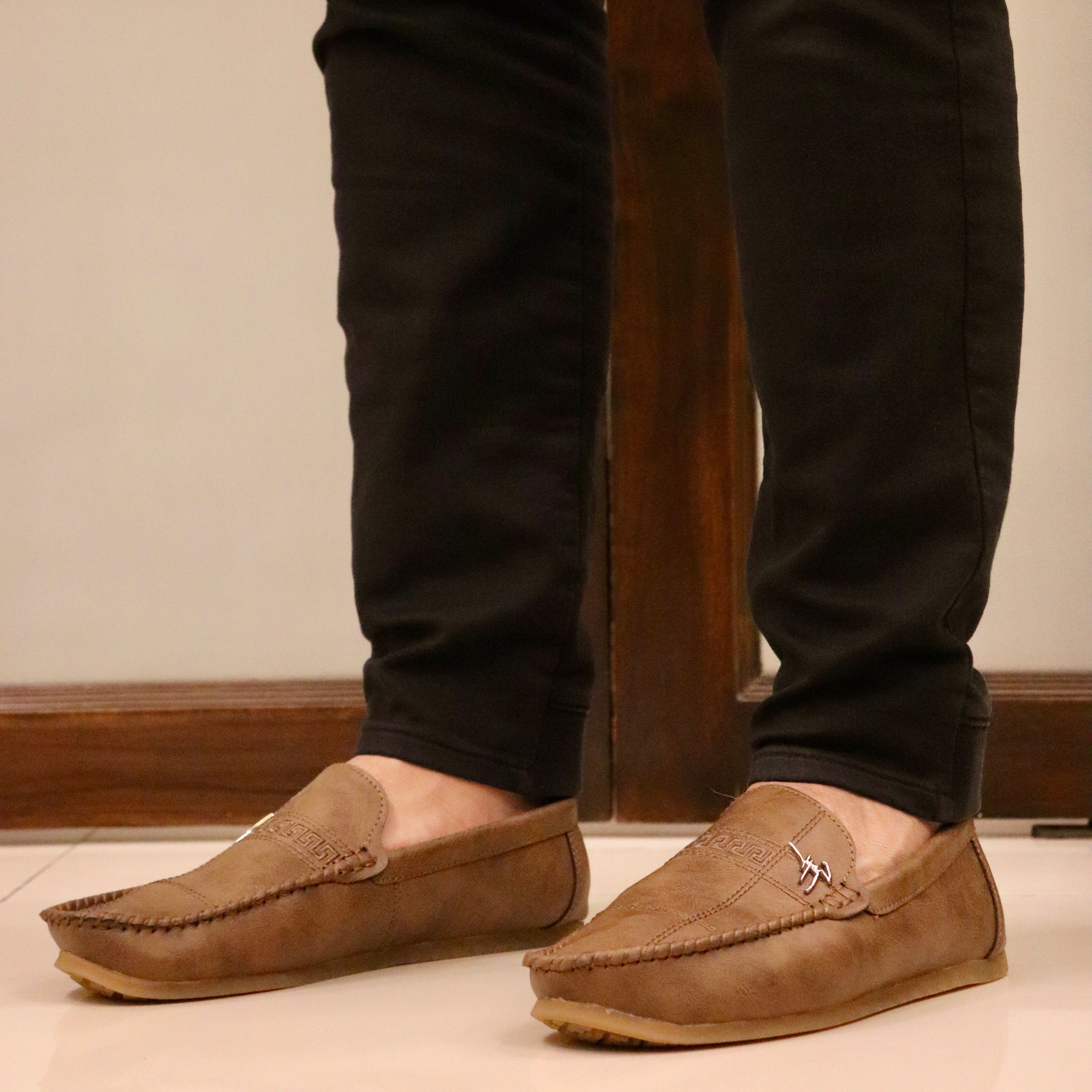 Veyron Signature Jelly-Sole Loafer – Mocha