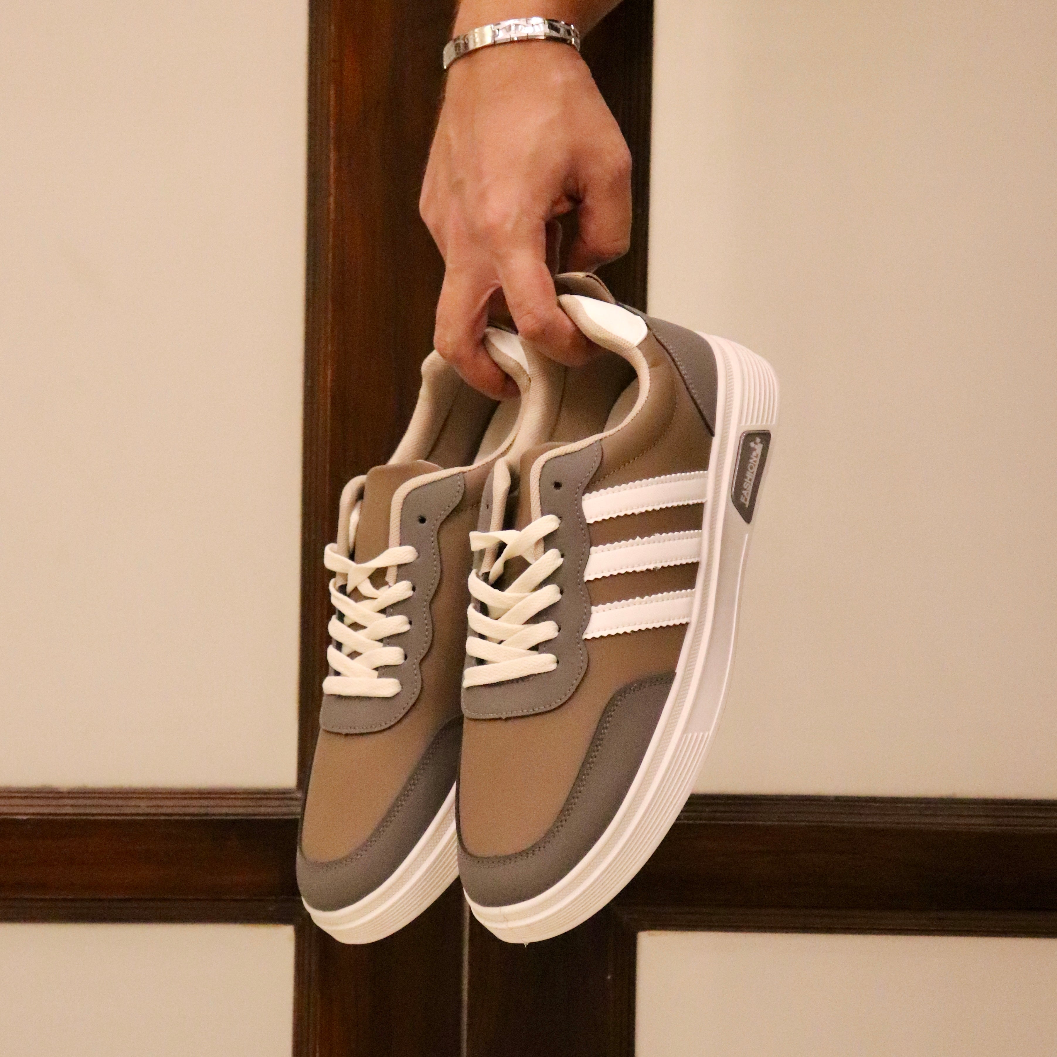 Veyron | Beige-Grey Urban Sneaker