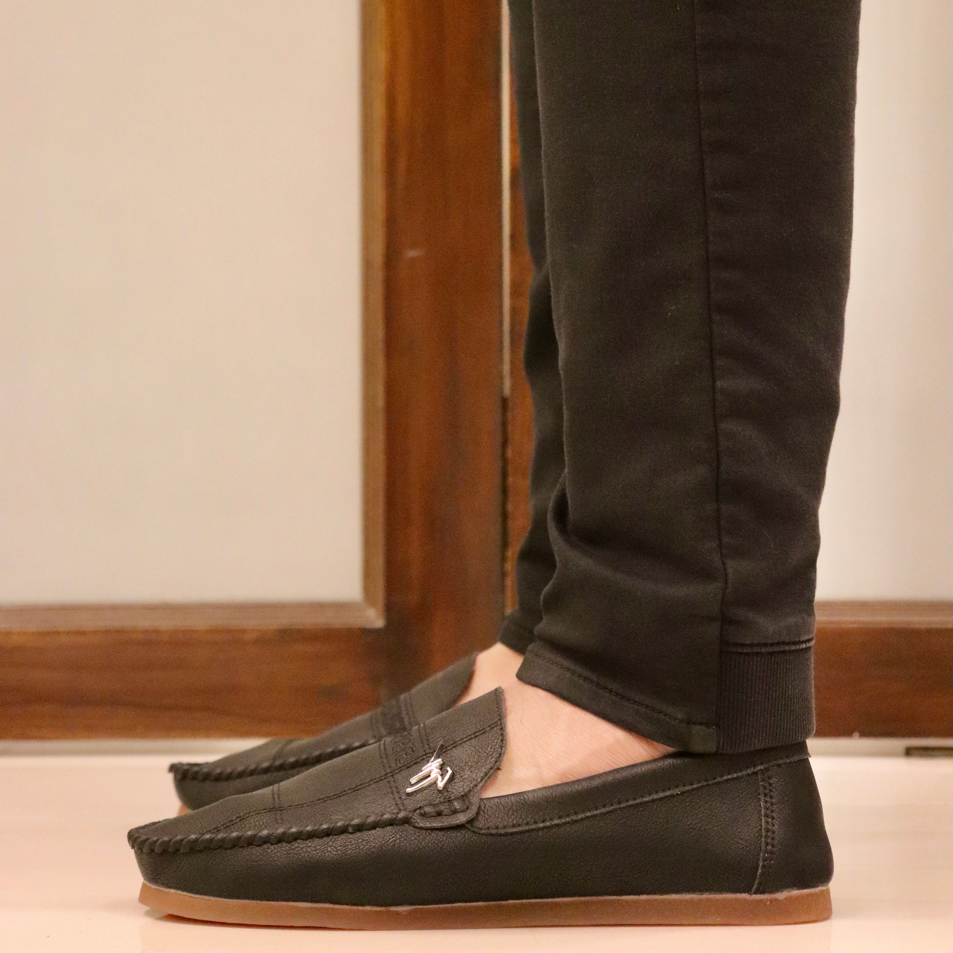 Veyron Signature Jelly-Sole Loafer-Black