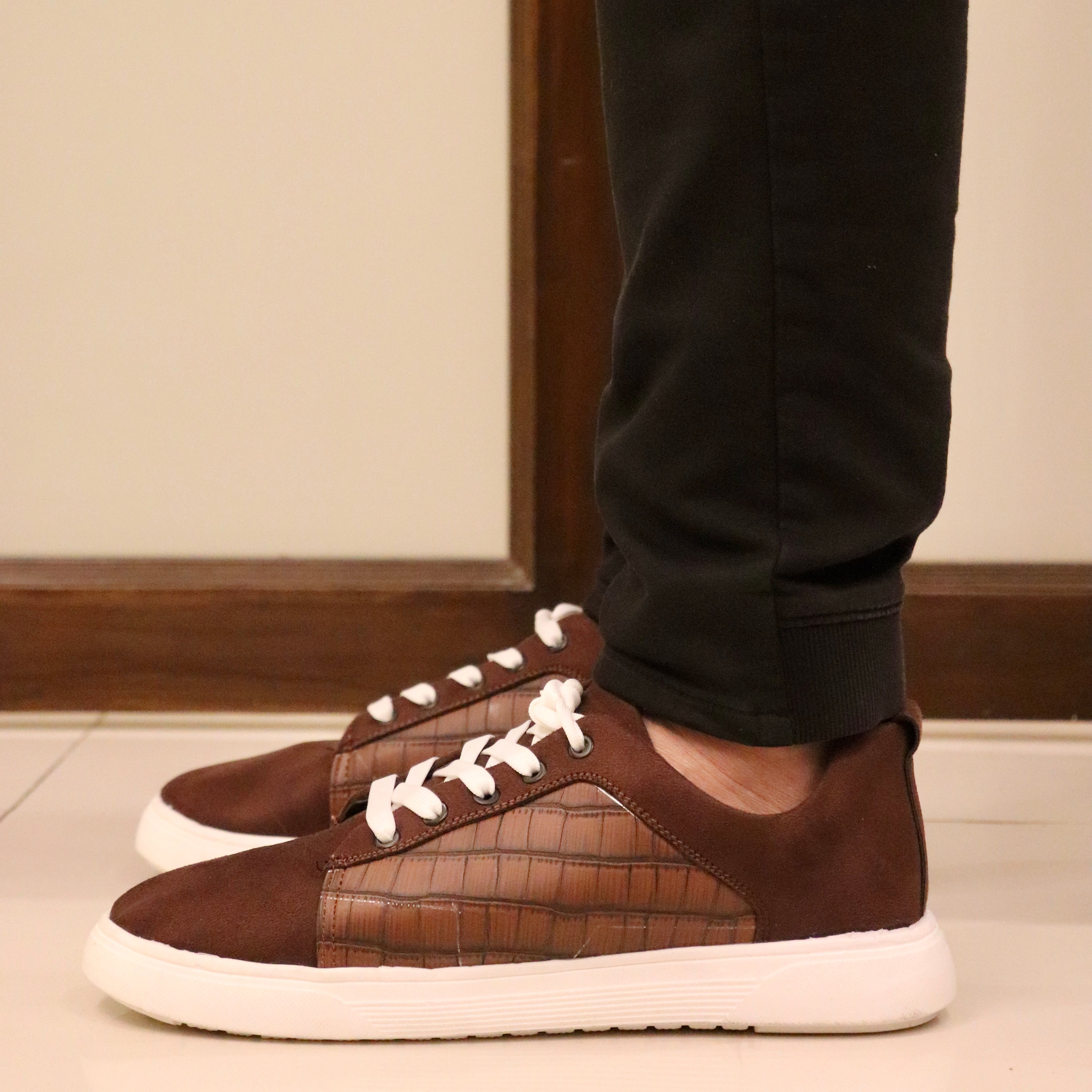 Veyron-Legacy Sneaker Brown