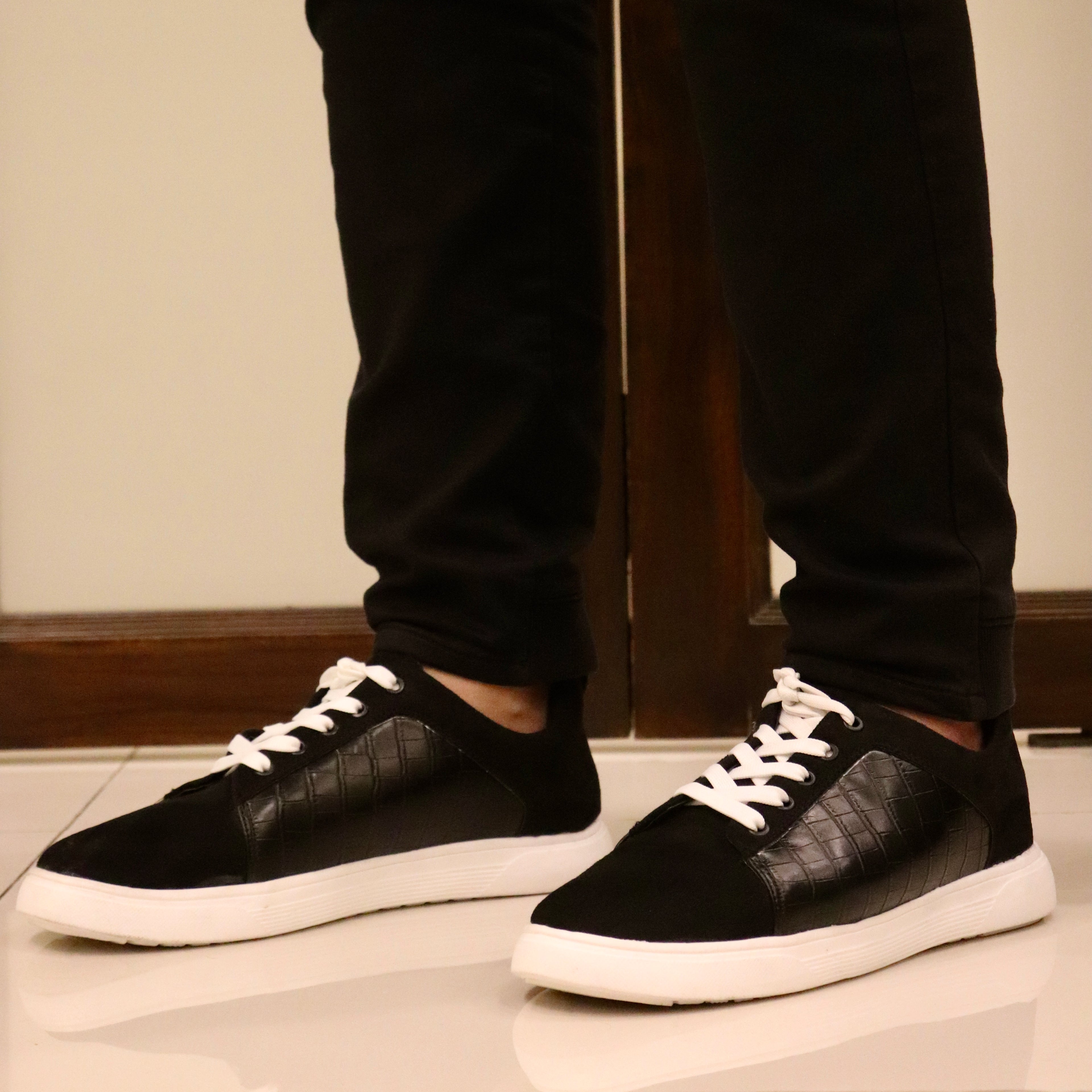Veyron-Legacy Sneaker Black